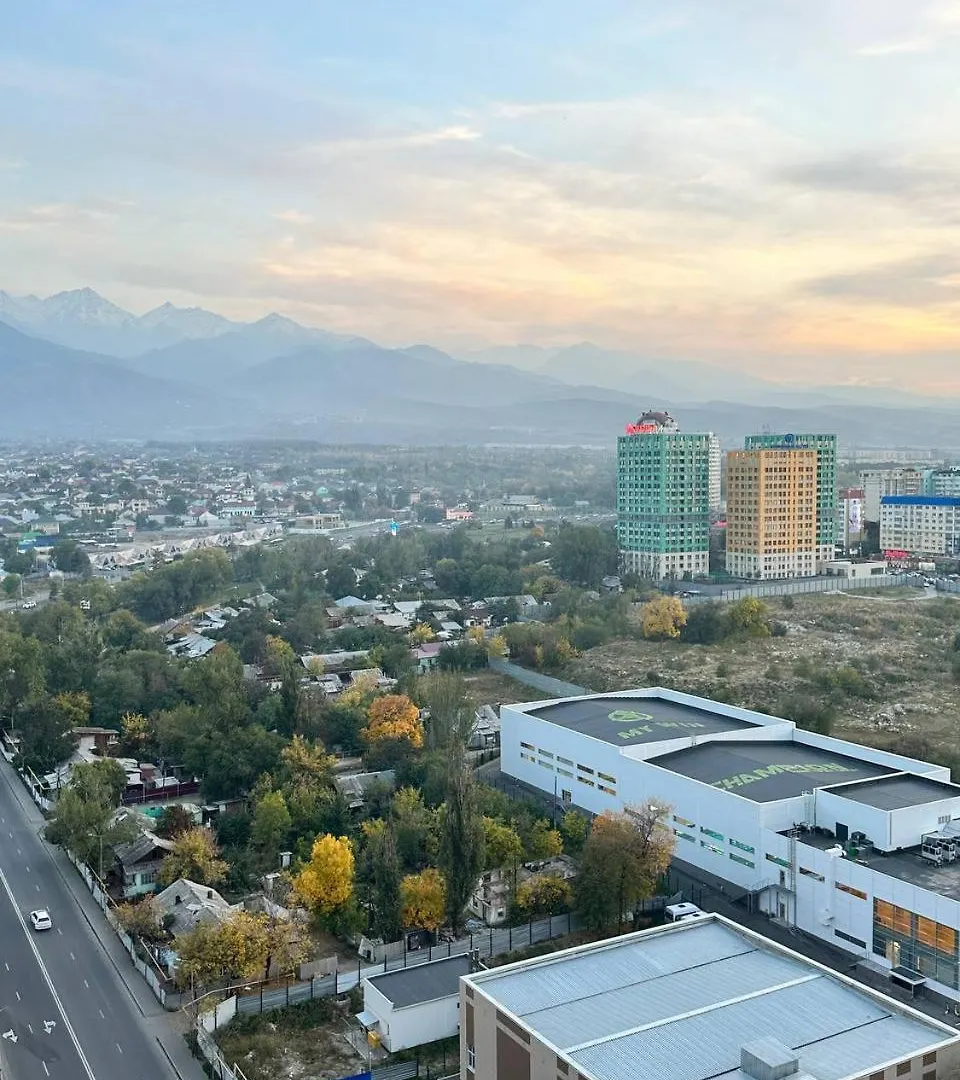 Yourhome - #179 Комфорт Сити Almaty 0*,